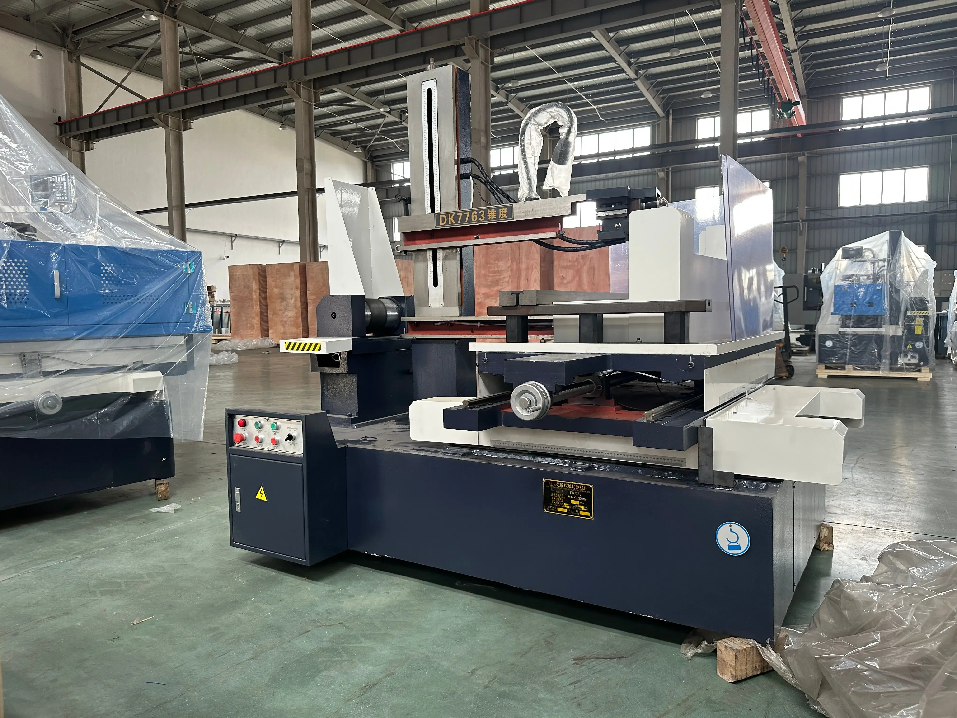 Dk7763 Series CNC EDM Wire Cutting Machine Erosion Machine Edm Wire Cut Machine