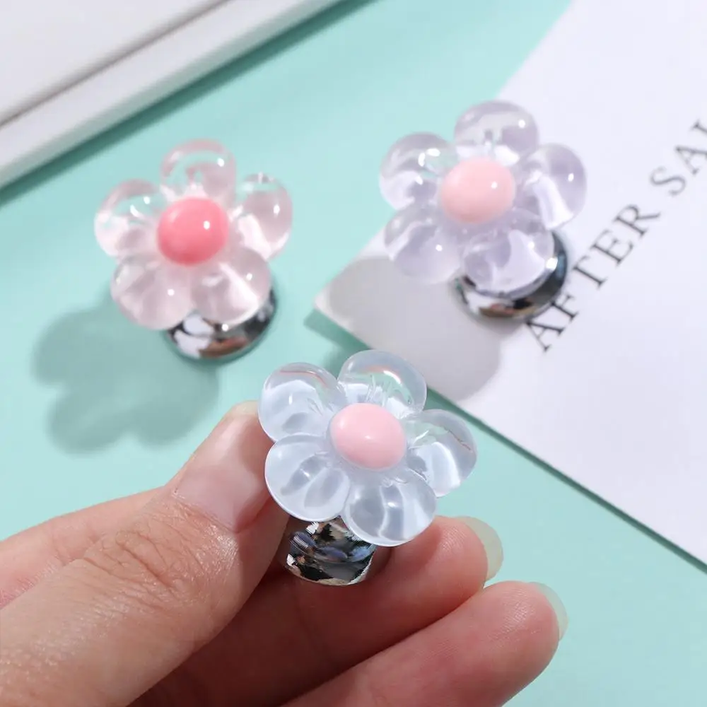 Self-Adhesive Toilet Tank Button Flower Shape Nail Protector Toilet Presser Labor-saving Resin Water Press Flush Button Home