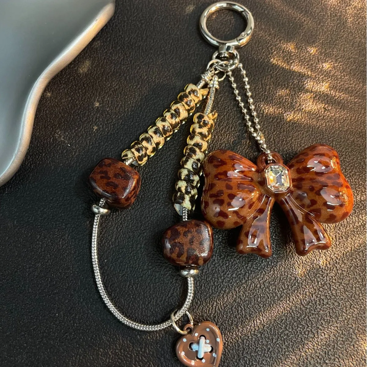 Maillard Style Phone Ring Chain Leopard-Print Heart Bow Simulation Phone Model Beads Lanyard Retro Pendant Bag Charm Phone Strap