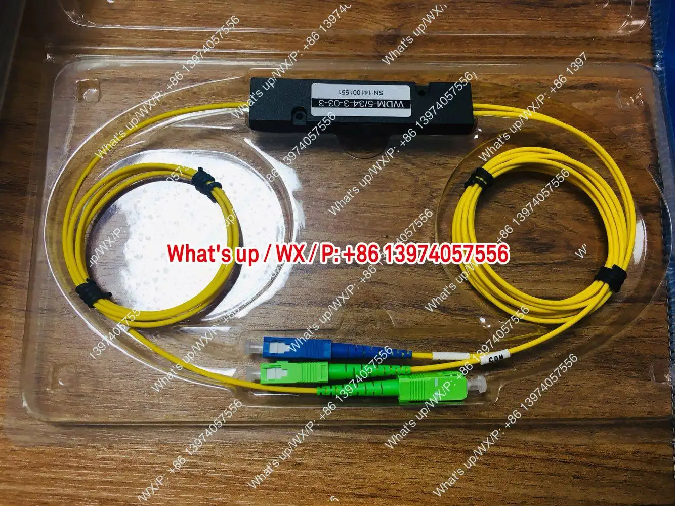 WDM wavelength division multiplexing, combiner, divider. Network 1310.1490/TV 1550 integrated transmission.