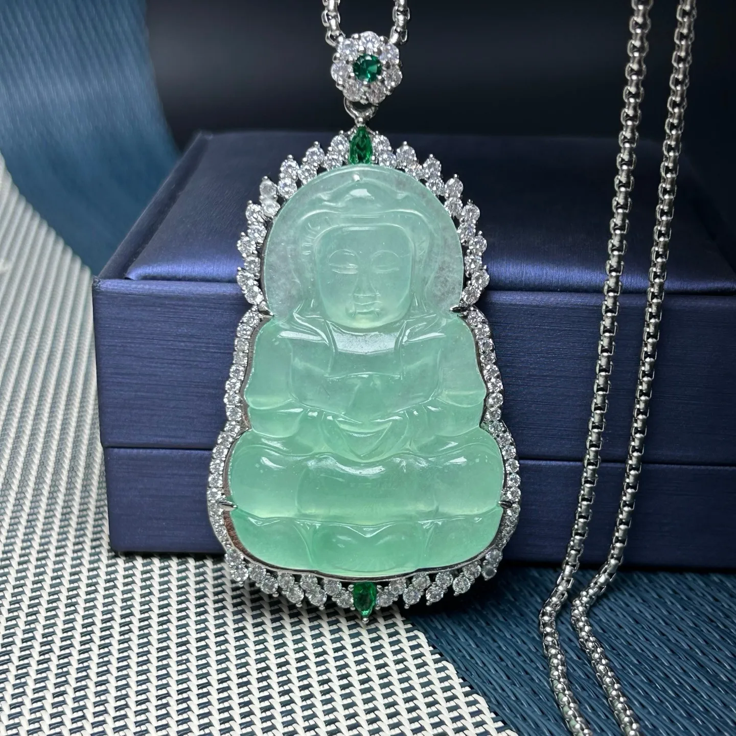 Real Natural Ice Green Jade Jadeite guanyin Amulet Pendant&Necklaces