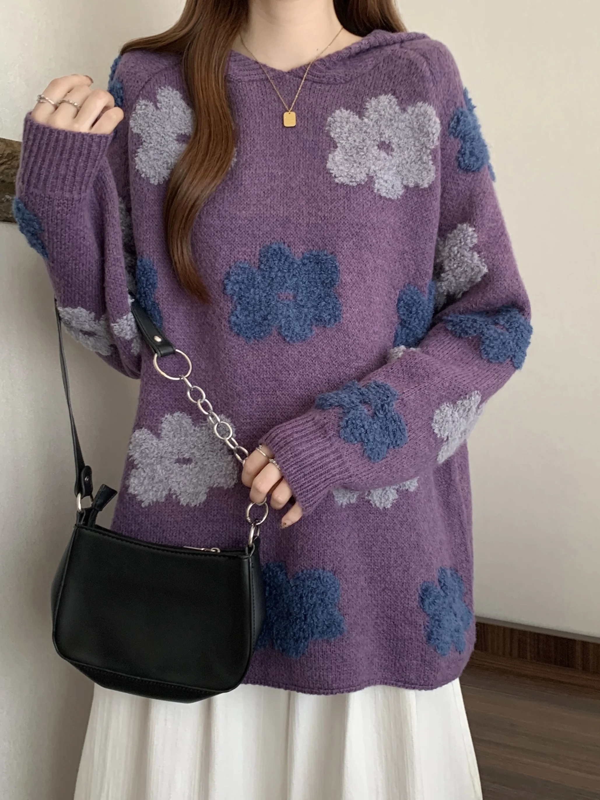 سترة نسائية على شكل زهرة أرجوانية لخريف 2025 جديدة Sle عصرية كسول وفريدة من نوعها ملابس خارجية ناعمة جميلة فضفاضة تناسب مستديرة Ne Long Sve