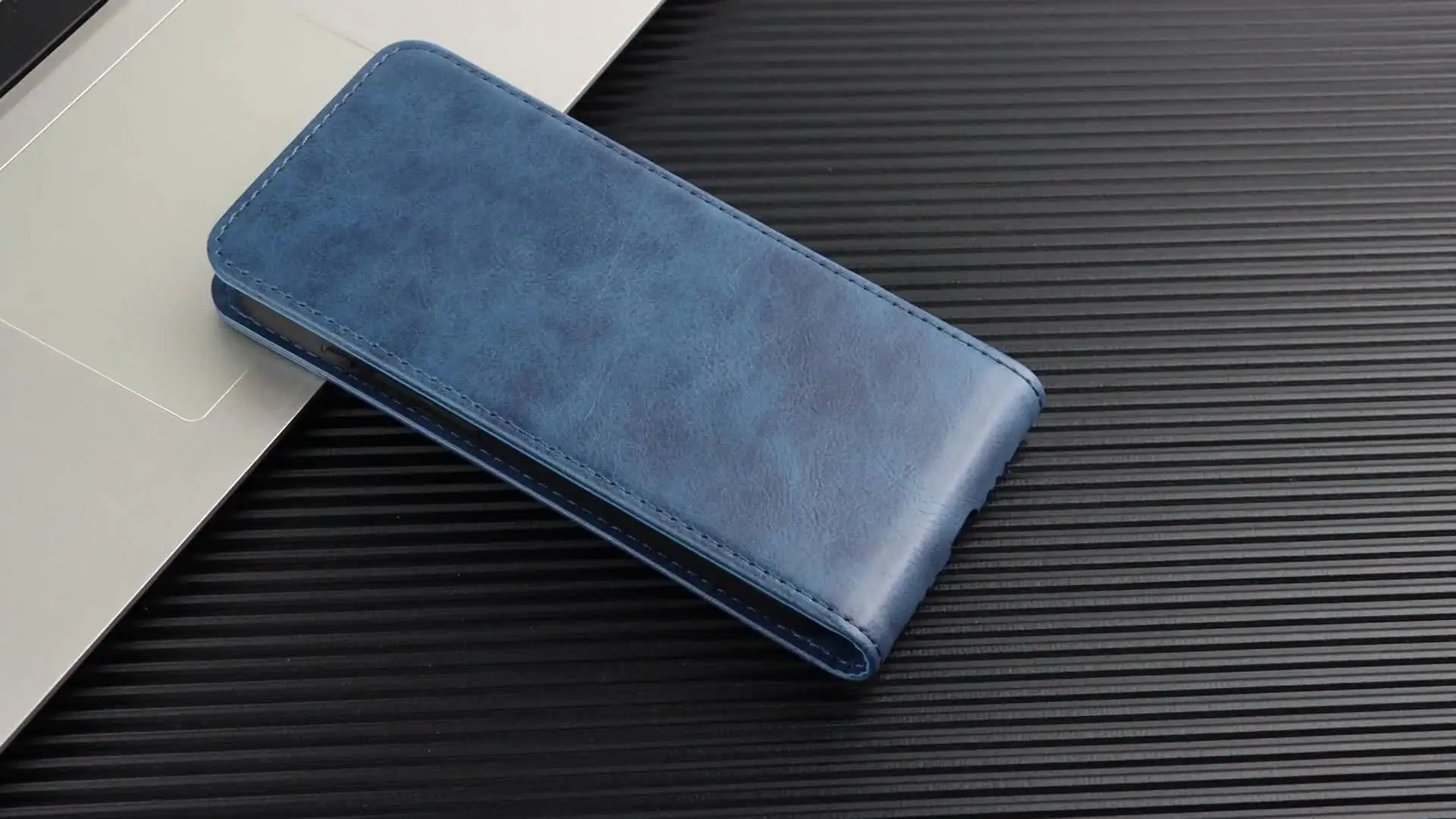 Для Oppo Reno 12F 5G флип вертикальный чехол в стиле ретро из гладкой кожи с полным