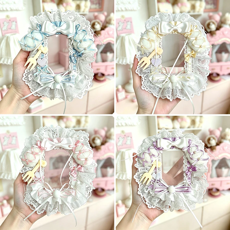 Handmade Wreath‑Style Lace Ruffled Satin Bow Photocard Holder,3 Inch Clear PVC Sleeve for Idol Card,Anime Card,3‑inch Photo,Collectible Card Protective Display Shell,Fandom Decorative Photocard Case