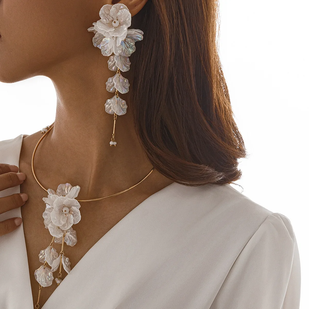 Collana Di Fiori Bianchi Alla Moda Collier Femme Collane Di Moda Per Le Donne Dichiarazione Kettingen Voor Vrouwen Orecchini