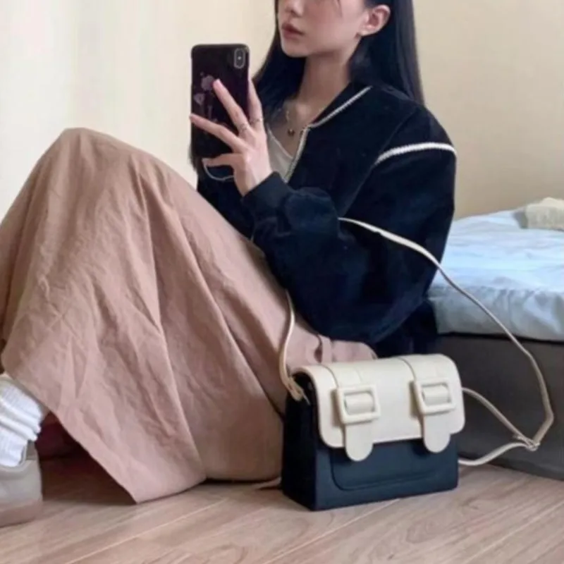 

Retro Black White Color Block Shoulder Bags Women Leather Stitching Large Capacity Crossbody Bag Ladies Elegant Square Bag 2025