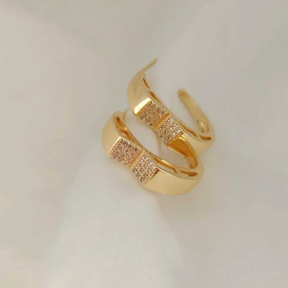 

14K Gold-plated, Zircon Inlaid, Personalized Large C-shaped Earpins S925, Stud Earrings, Earrings and Jewelry DIY Accessories