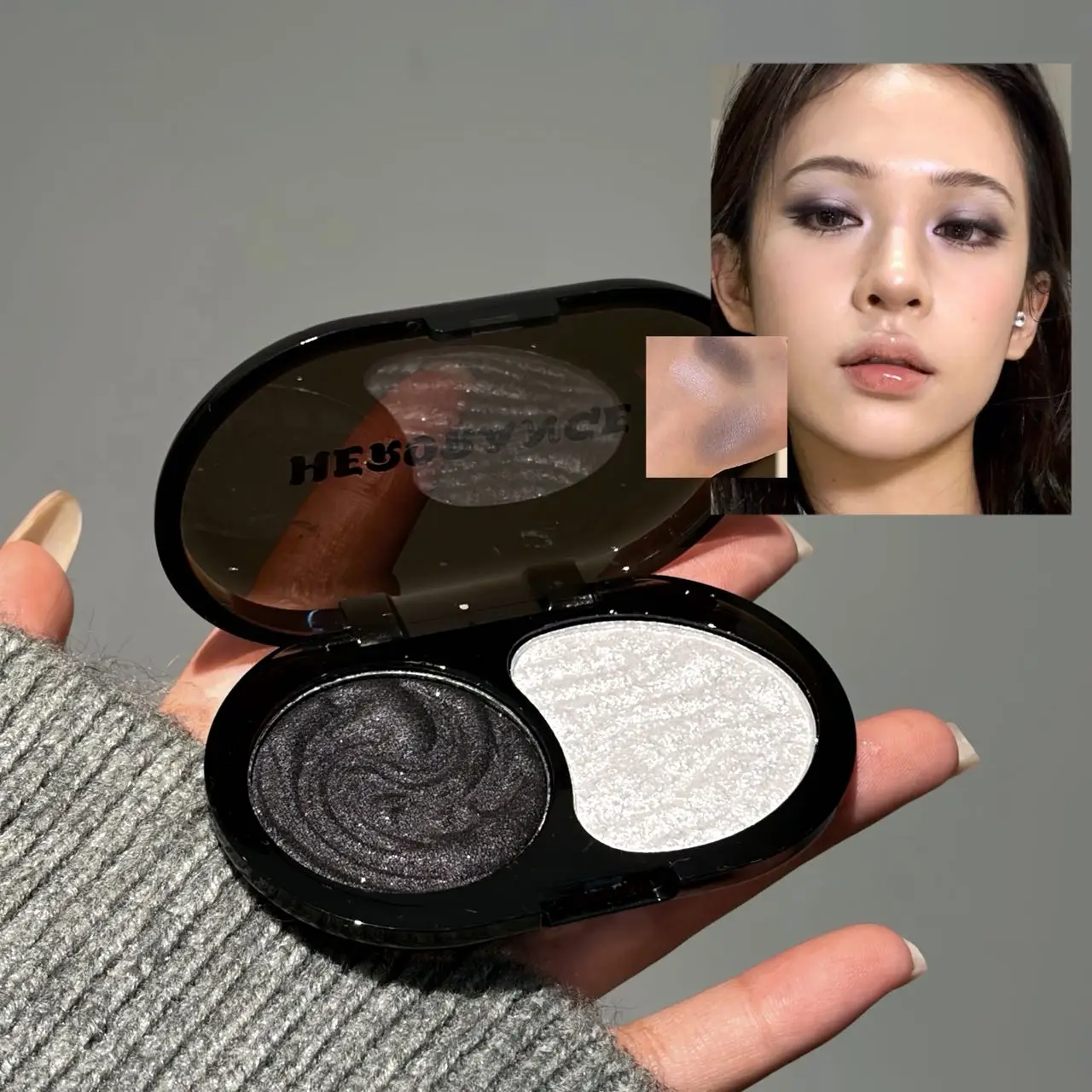 HERORANGE Black Obsidian Night Two Tone Eyeshadow Palette Swirl Shimmer Glitter Fine Powder Long Lasting Glossy Eye Makeup