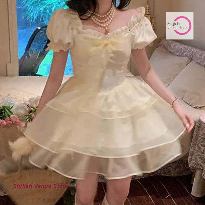 

Summer sweet princess design sense three-layer gauze skirt with female French fashion temperament casual Joker fluffy skirt.