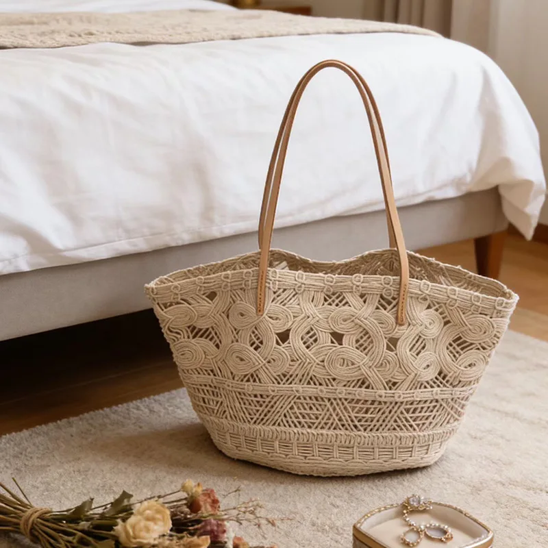 

French-style Openwork Knitted Bag 2026 New Summer Large-capacity Holiday Tote Bag Niche Versatile Commuter Shoulder Bag