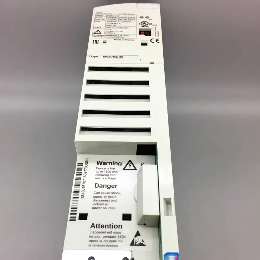 

Для преобразователя частоты Lenze E82EV152-2C