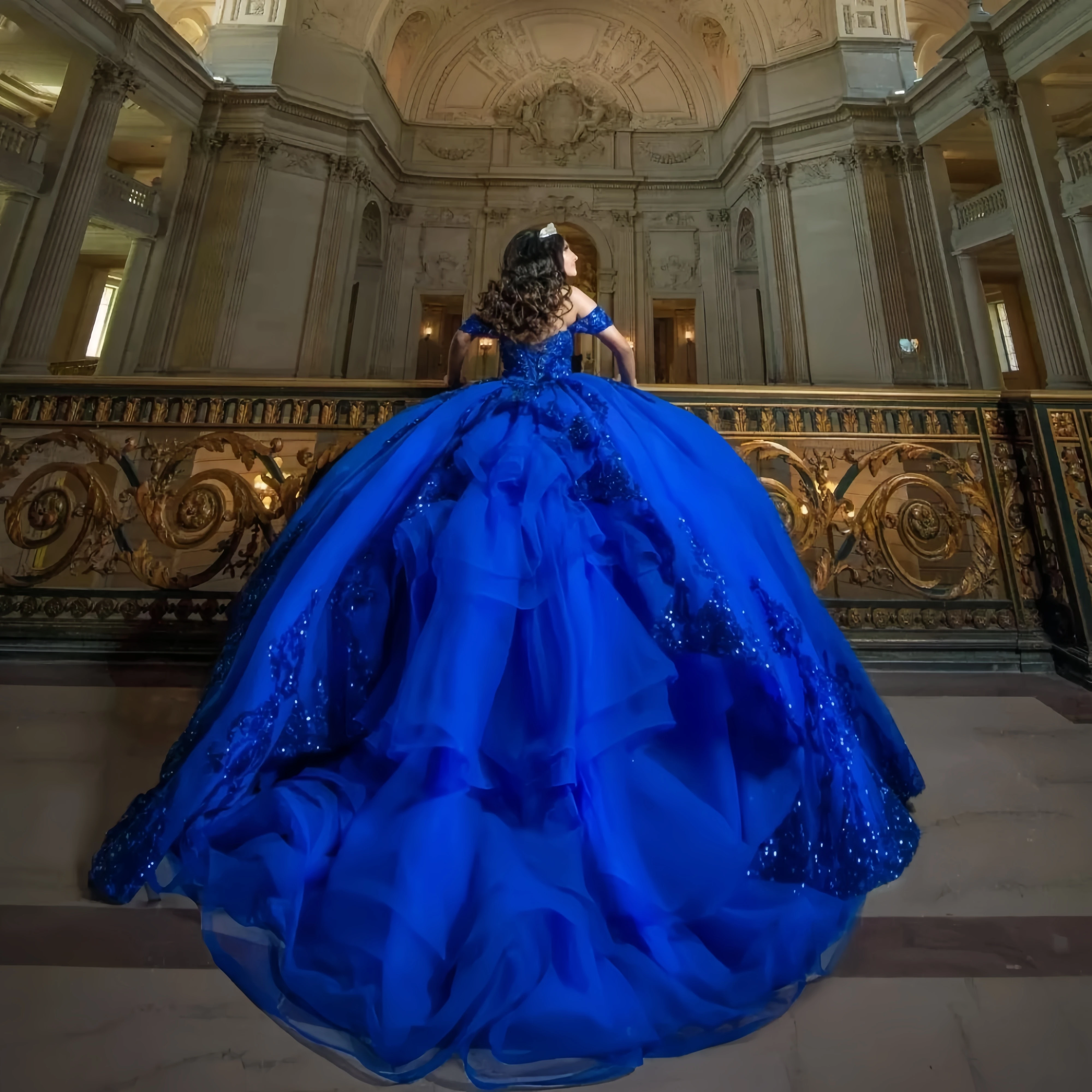 robe de mariée Customized Royal Blue Quinceanera Dress Ball Gown Appliquéd Lace Beaded Tiered Corset Sweet 16 Vestidos De 15