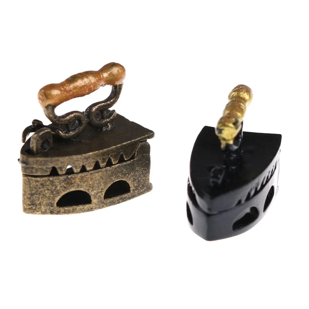 حار Koop Mini Poppenhuis Miniatuur 1:12 دمية غرفة نموذج صغير قديم مصغرة الحديد الملابس أداة الأثاث Speelgoed اكسسوارات