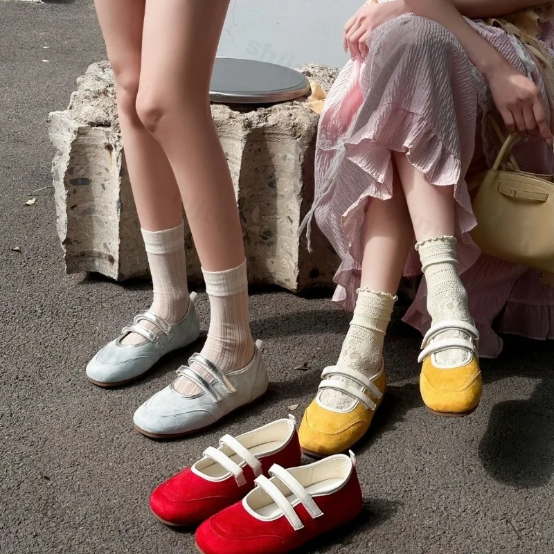 

2025 Spring Women's Retro Fashion Casual Mary Jane Comfortable Versatile Round Head Flat Soled Shoes Color Blocked Single Shoes