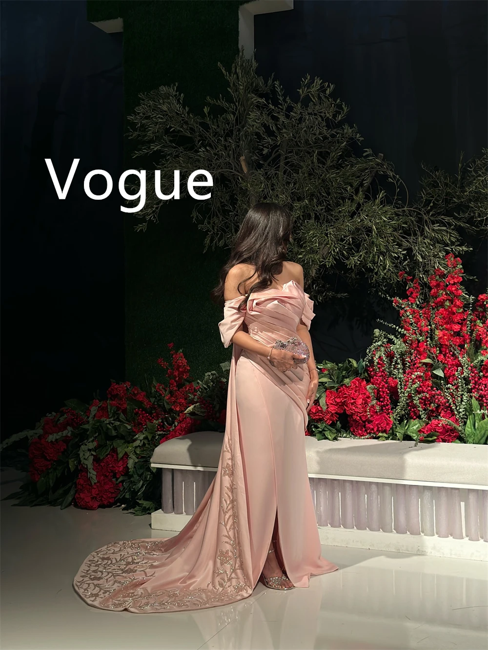 Abiti da sera rosa personalizzati di alta qualità Temperamento senza spalline con spalle scoperte Abito da homecoming Vestido De festa di lusso