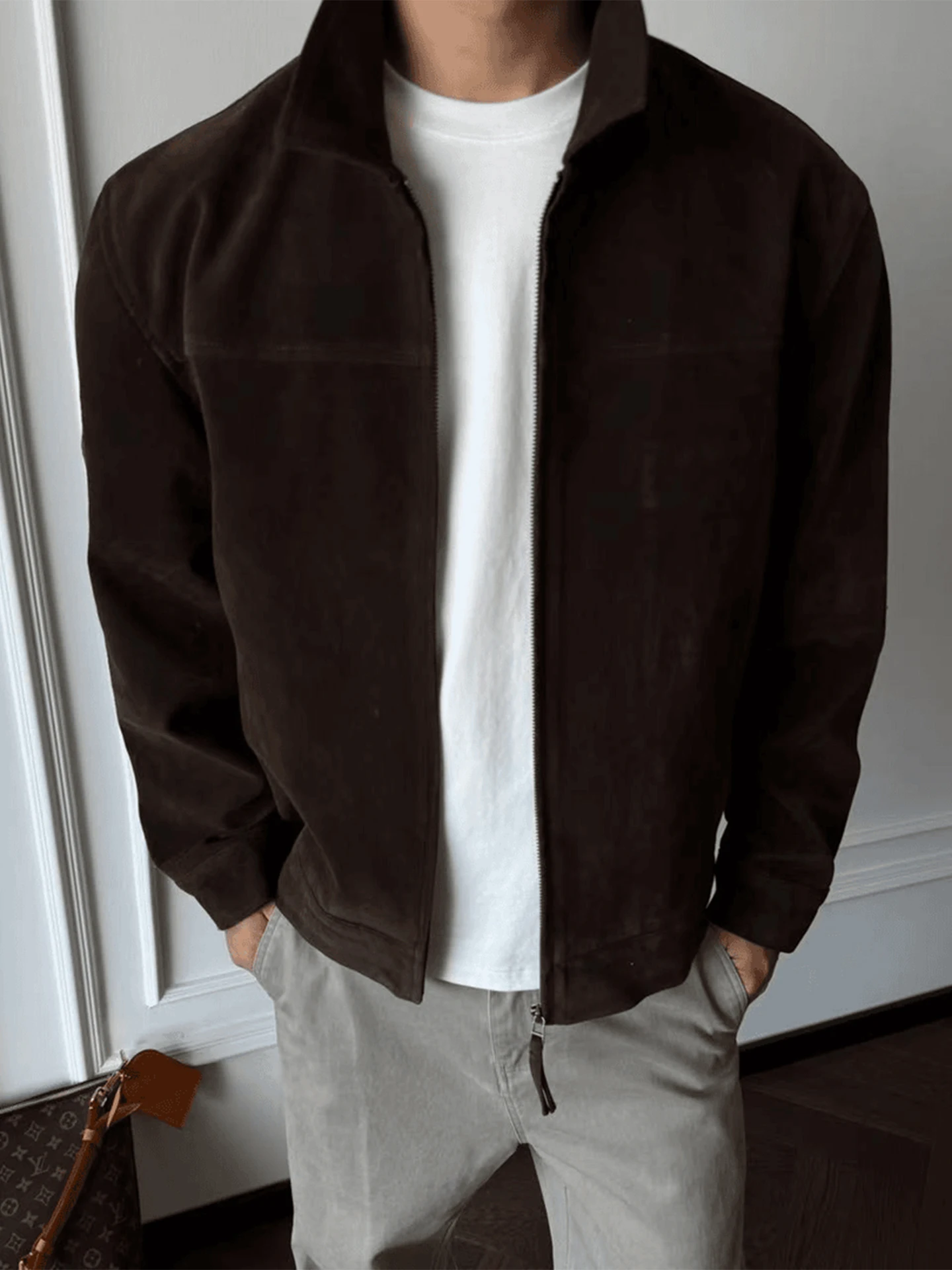 

Мужская короткая куртка из коричневой замши, осенняя повседневная верхняя одежда в американском стиле для брутальных мужчин