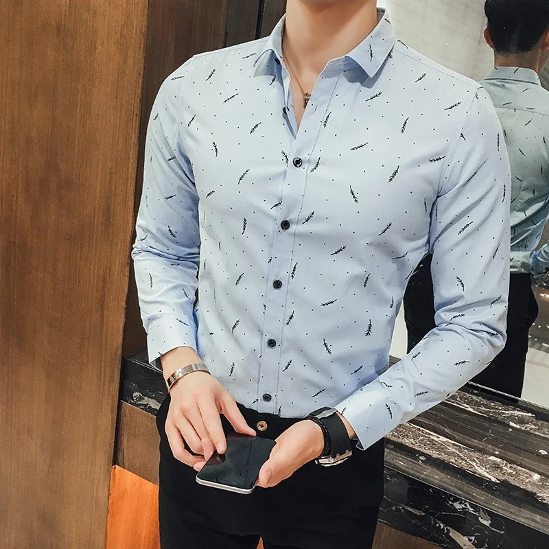 Camisa informal con estampado de plumas para hombre, camisa de negocios ajustada de manga larga, botones formales de oficina de alta calidad,