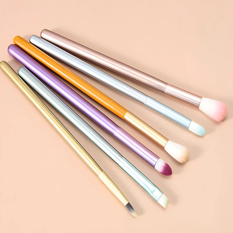 Set di pennelli per trucco colorato da 6 pezzi - Pennelli angolati per dettagli di miscelazione ombretto Kit di strumenti per trucco professionale per occhi e viso