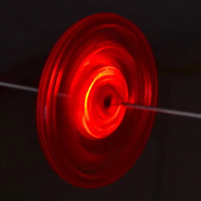

Красный светящийся LED-гироскоп на веревочке, классический светящийся фиджет-колесо, ностальгическая игрушка для детей, для улицы, вечеринок, карнавалов