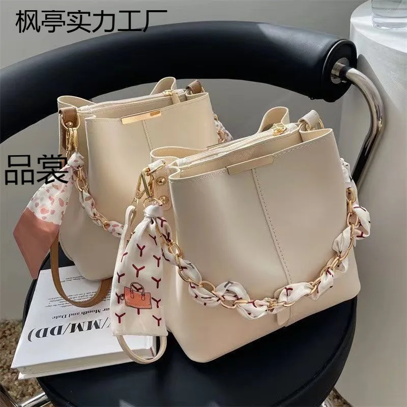 

Women Handbag Bucket Shoulder Bags PU Ventilate Cross-body Bag Casual Designer Commuter Bag Fashion Large Top Handle Bag