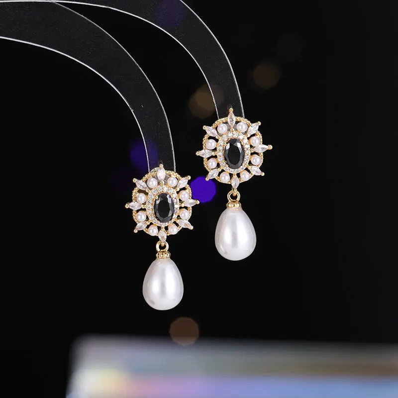 

Elegancy Black Oval Flower Pearl Drop Earrings Vintage Collection