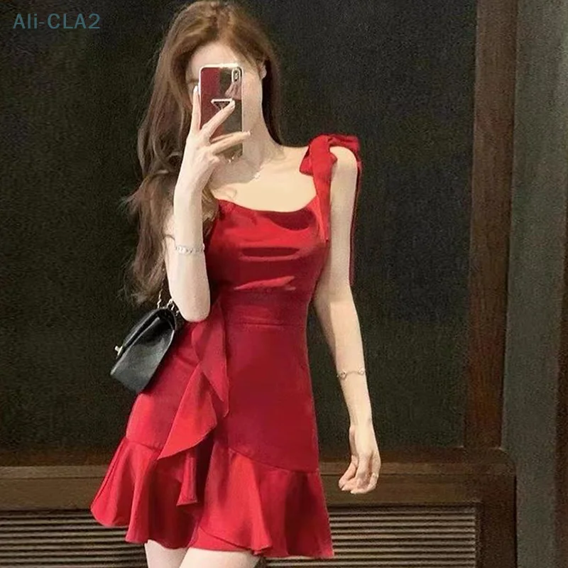 

Red Ruffles Sleeveless High Waist Swinging Neck Lace-up Solid High Street Dress