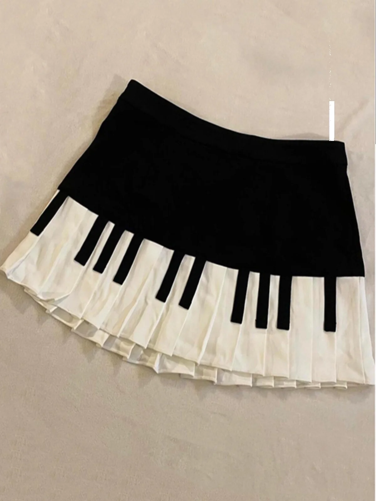 

Original Piano Bla White Vintage f-length Skirt A-line Skirt for Girls Pure Color Daily Wear Handmade Pleat Skirt
