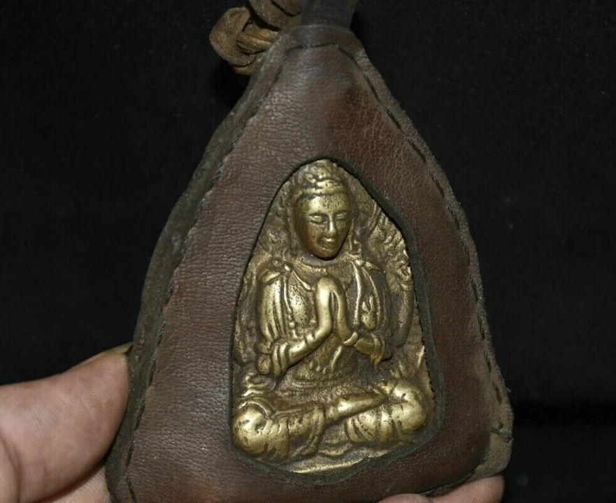 Old Tibetan Brass leather Buddhism 4 arms Guanyin Goddess Pendant