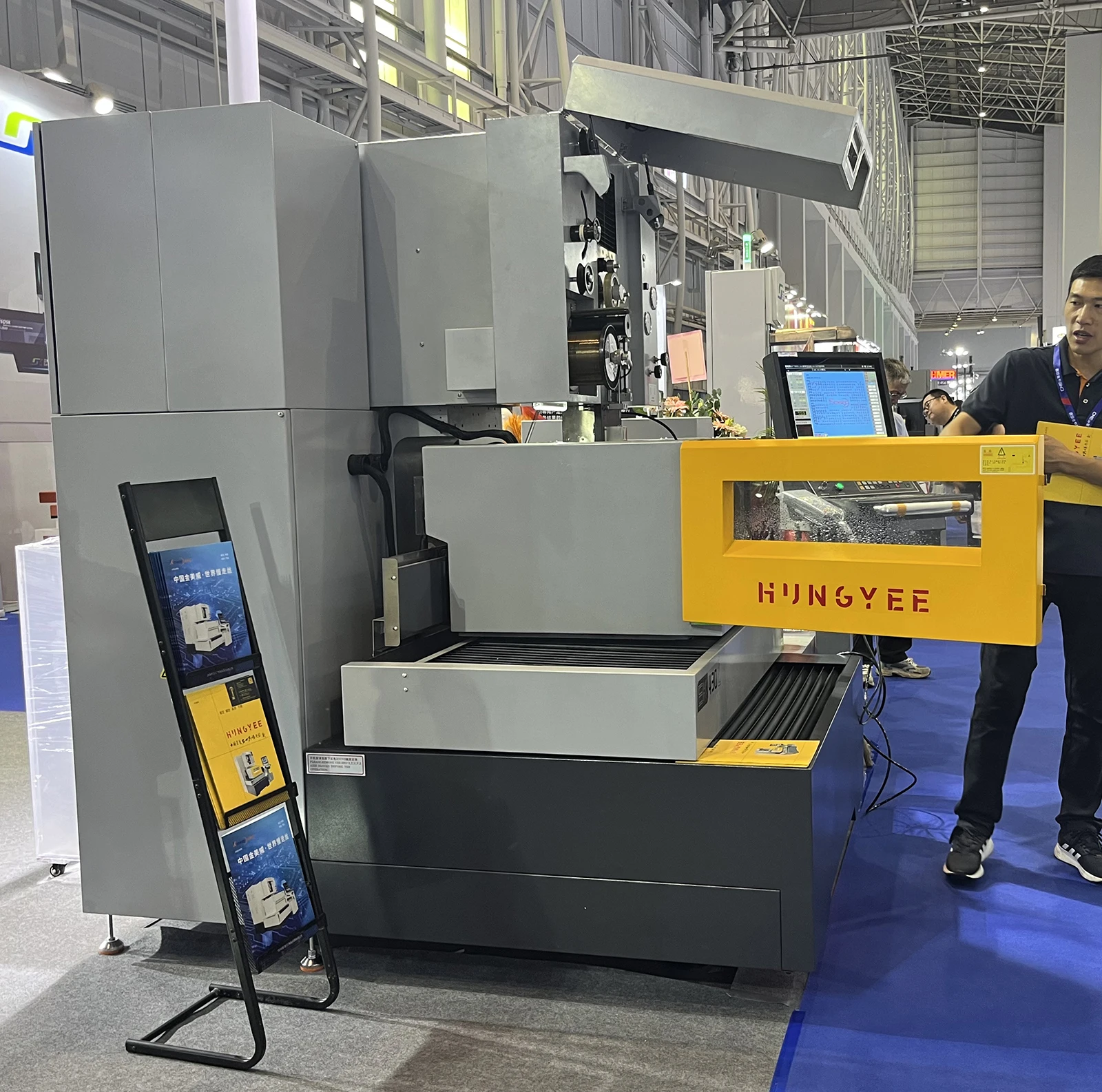 EK430F Hocheffiziente und energiesparende Präzisions-Drahtschneidemaschine der Weltklasse (automatisches Gewindeschneiden optional)