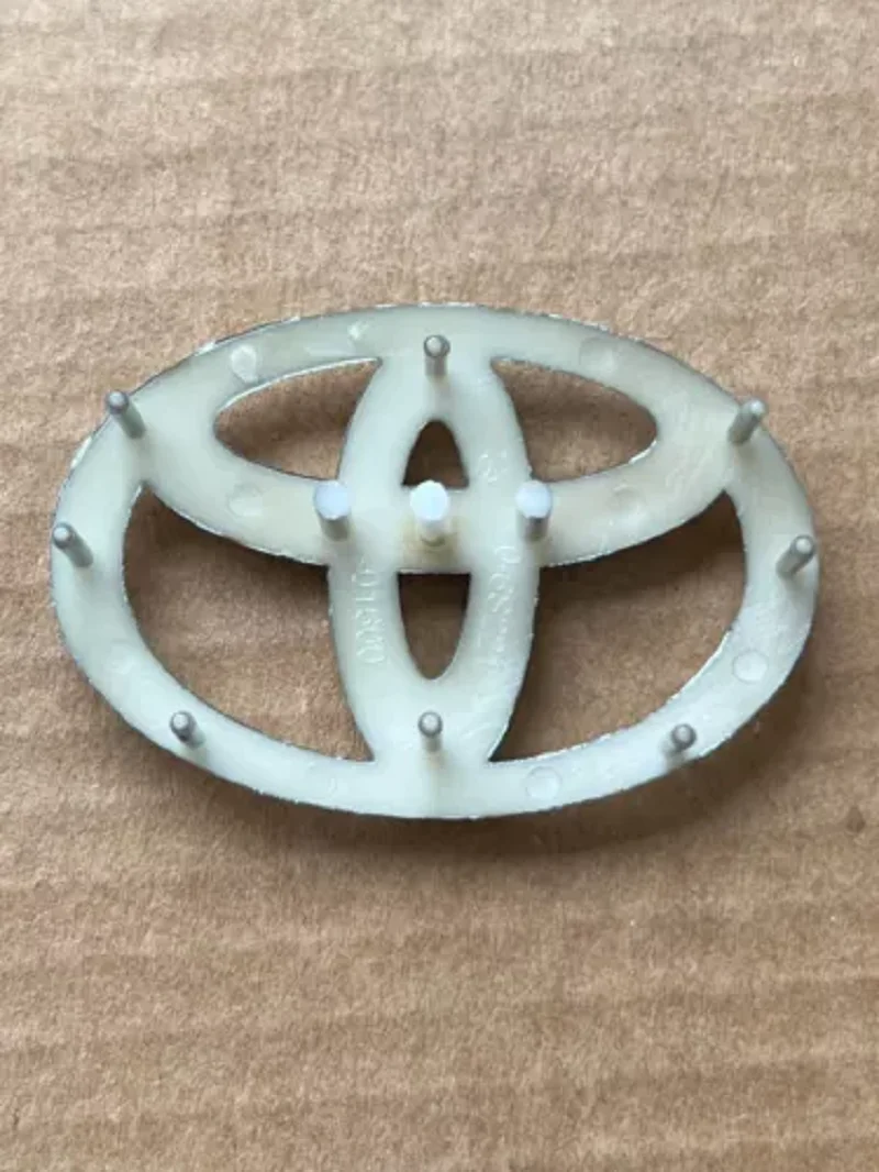 NEW OEM 01600-GS221 STEERING WHEEL EMBLEM 6.5CM FOR TOTOTA COROLLA