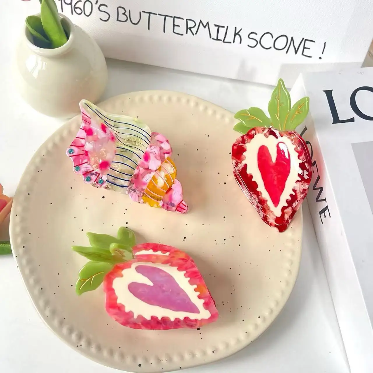 

New Heart Shape Strawberry Hair Claw Acetate Claw Clip Conch Rhinestone Hairpin Sweet Crab Hair Clips for Girl Hair Accessories
