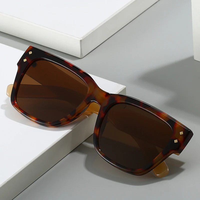 Classic Square Sunglasses Women Brand Designer Classic Shape Rivets UV400 Men Daily Sun Glasses Patchwork Female Shades 2026