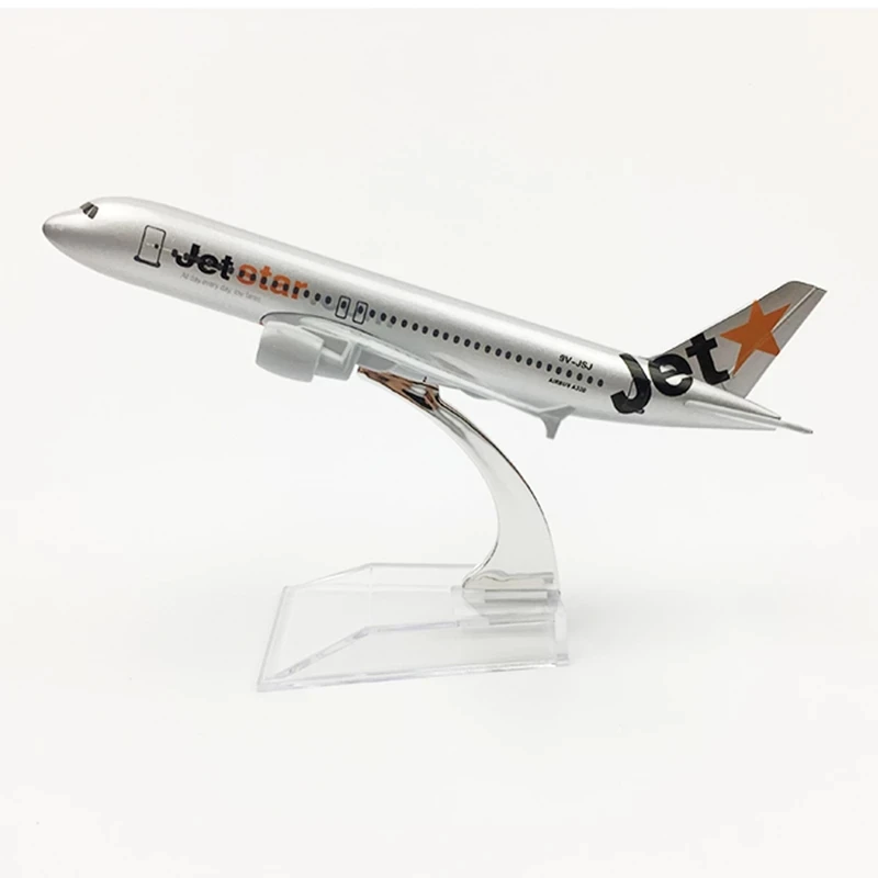 

Toy Planes 1:400 Scale Model A320 Jetstar Airways Aircraft Simulation 16cm Alloy Metal Die-cast Airplane Decoration With Stand