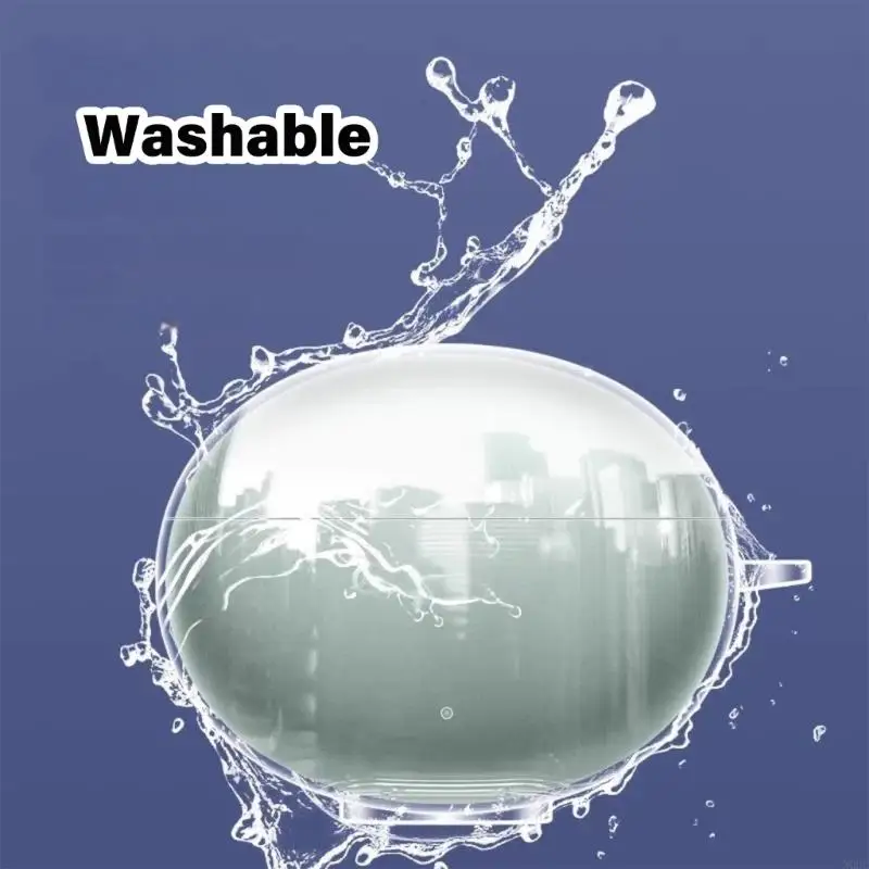 Шокопродась в наушниках.