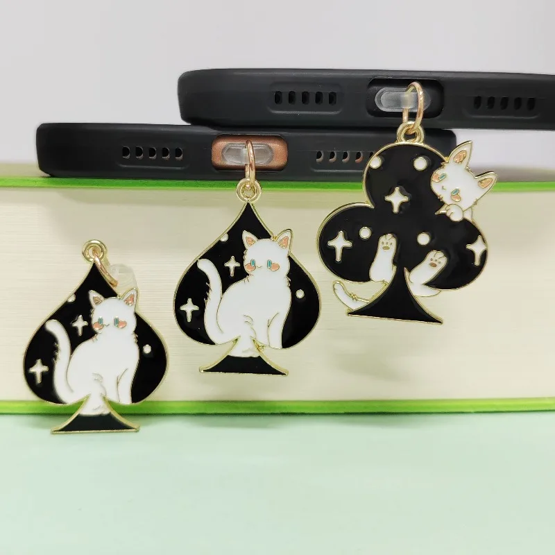 Lindo tapón antipolvo de estilo coreano Kawaii Spades Cat enchufe de puerto de carga de teléfono para iPhone tipo C tapón de protección contra el polvo regalo para Amiga