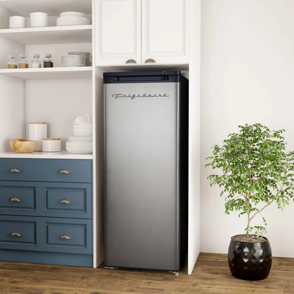 Frigidaire-congelador vertical de EFRF696-AMZ, 6,5 cu ft, Serie de diseño platino inoxidable, plateado