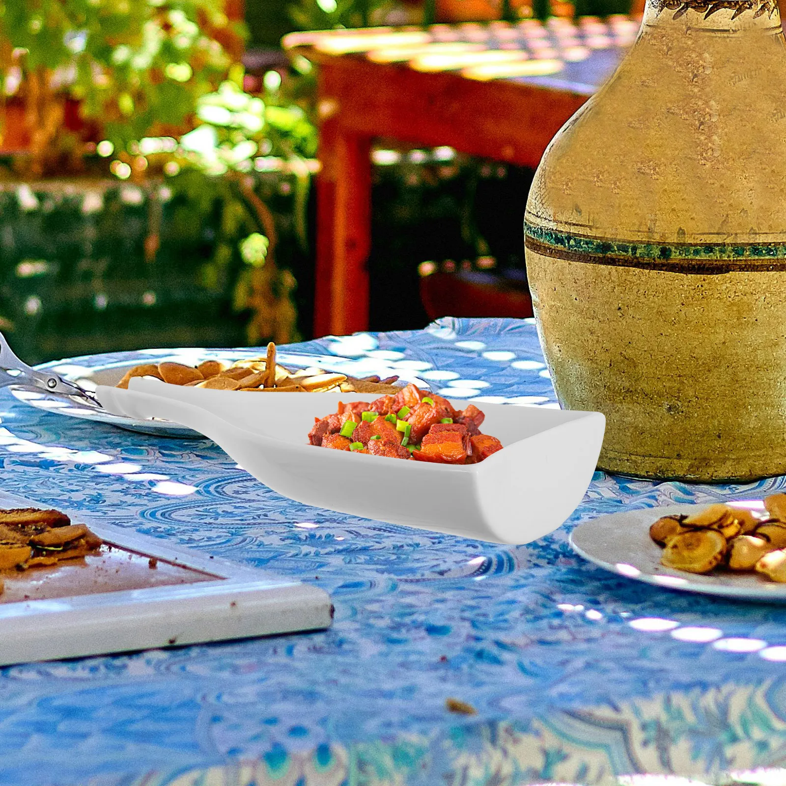 

Bottle Shape Ceramic Plate Wine Bottle Shape Tray Delicate Food Dish for Home Restaurant Bar Dinner Bottle-Shaped Plate