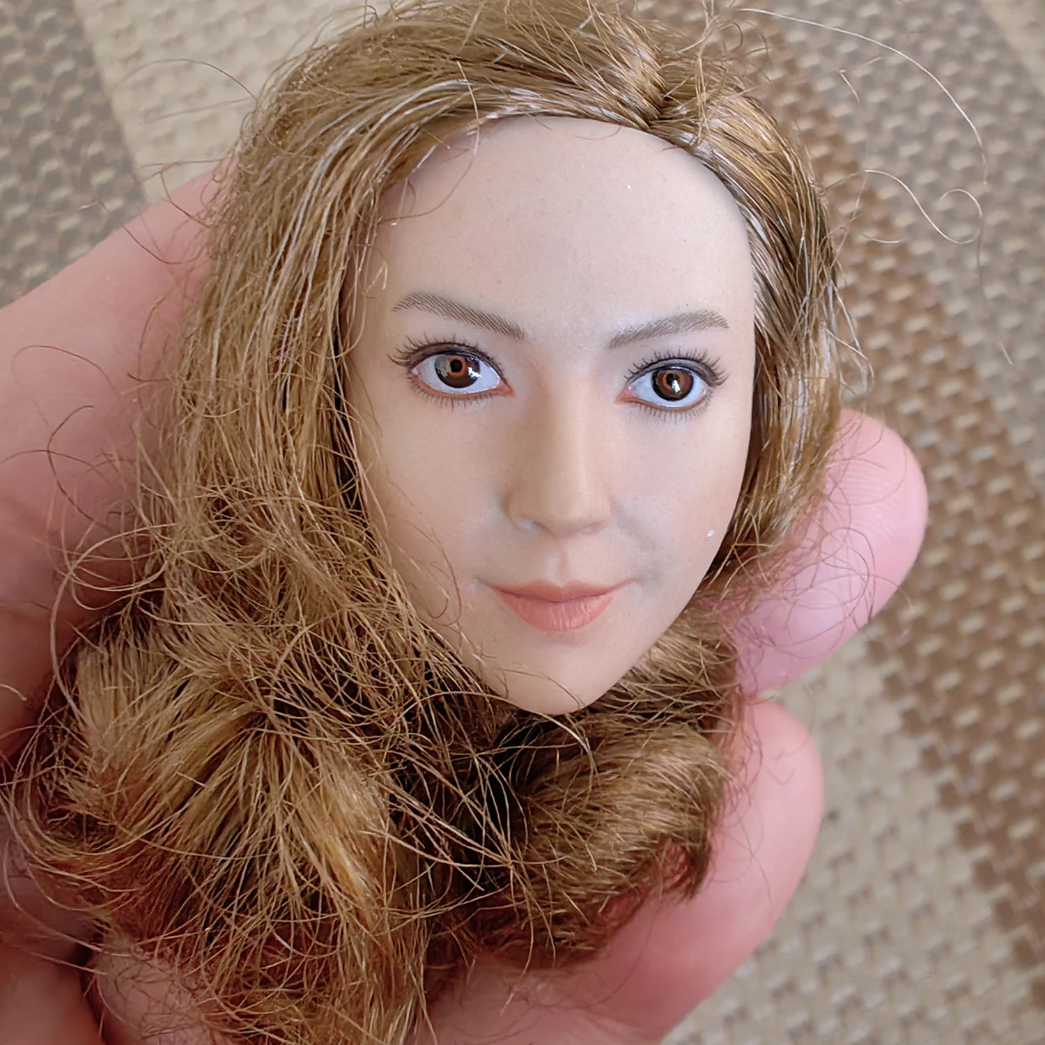 GACTOYS 1:6 Asia Girl Head Carving Beauty Head Suntan Skin Model DIY 12'' Action Figure