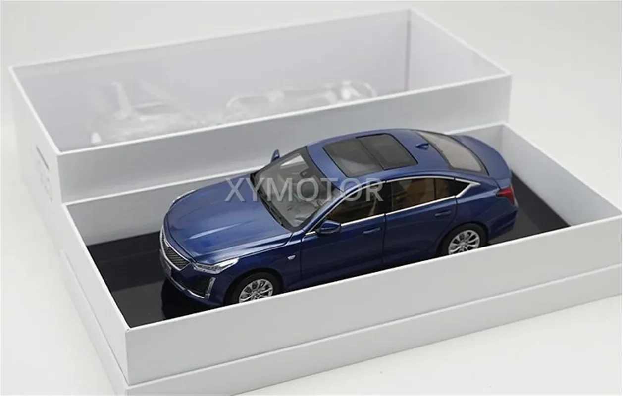 New 1/18 For Cadillac CT5 2021 Metal Diecast Model Car Kids Toys gift Collection Display Ornaments Blue