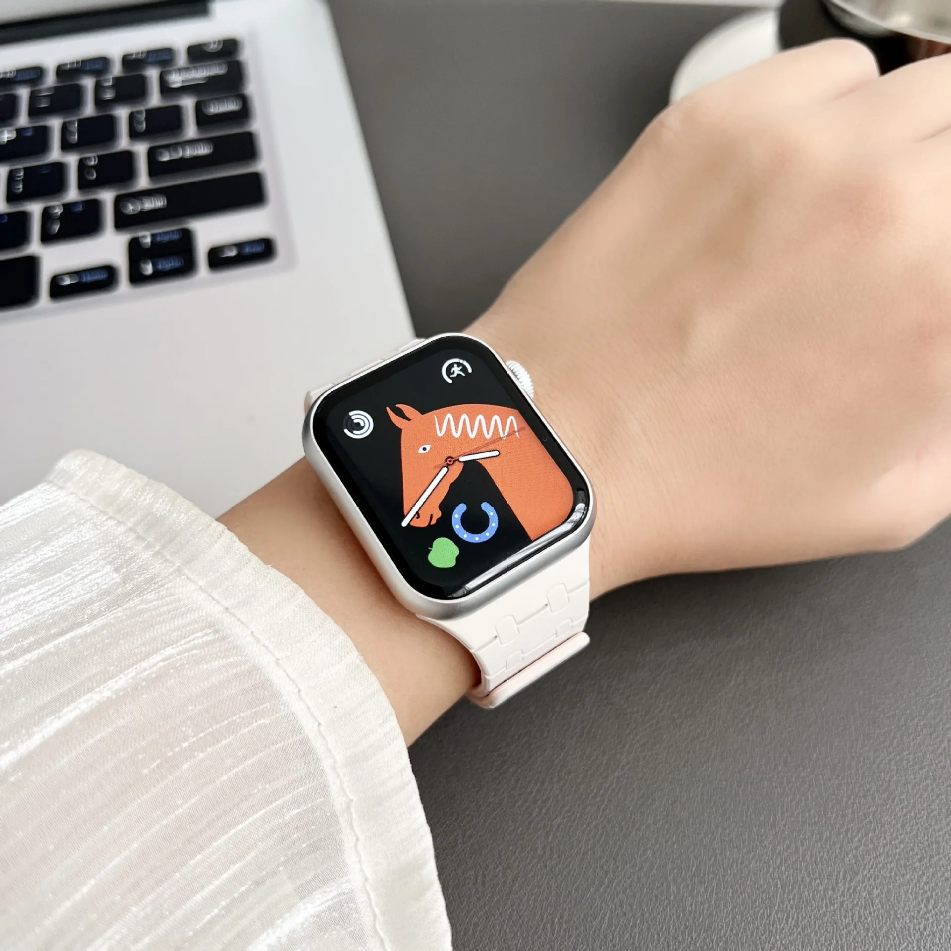حزام سيليكون مغناطيسي لساعة أبل ، ألترا 1 2 باند ، 49 ، 45 ، 41 ، 40 ، 44 ، 42 ، سلسلة iWatch SE SE ، 8 ، 7 ، 6 ، 5 ، 4 ، 3