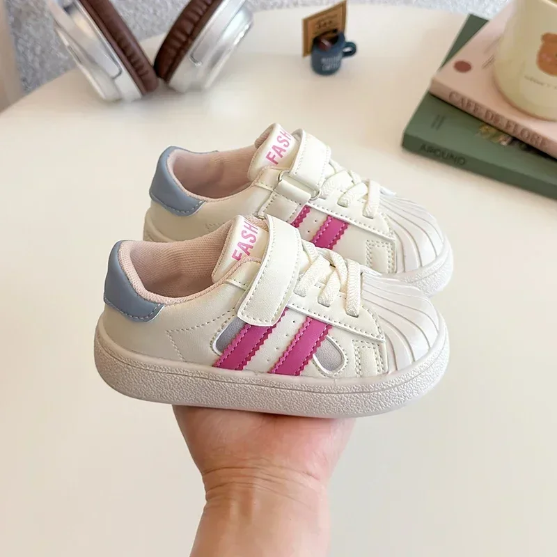 

Детские кроссовки для тенниса, повседневная обувь для девочек и мальчиков, дышащие спортивные кроссовки, модные белые кроссовки на плоской подошве для бега, весенняя коллекция