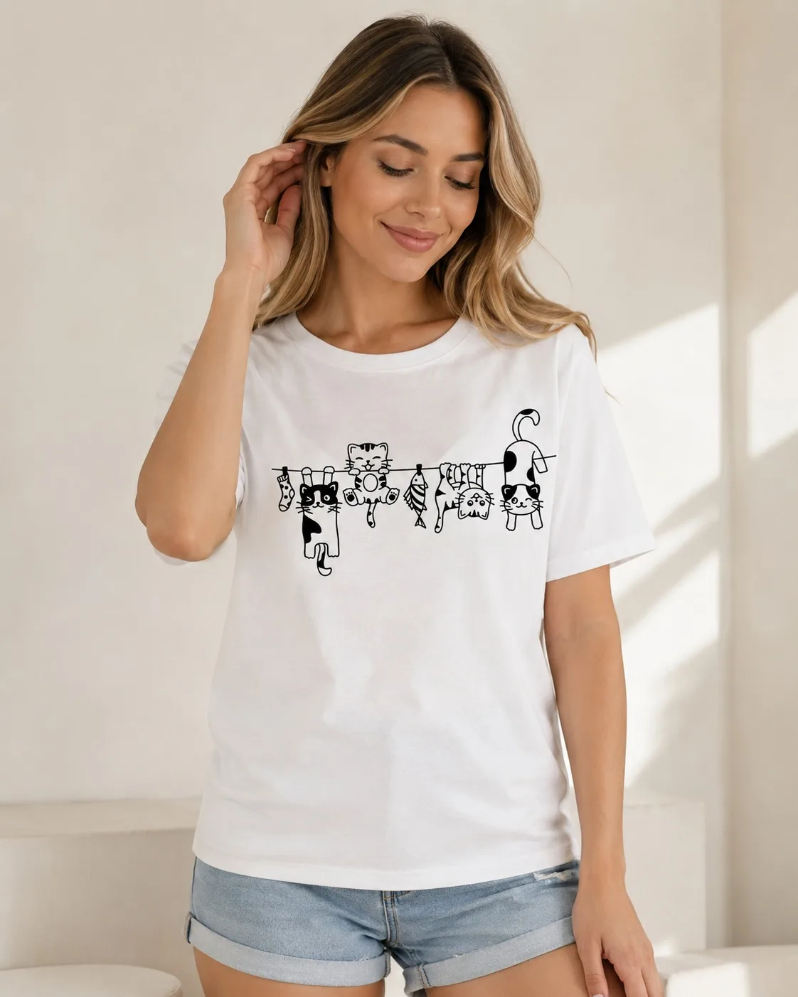 Anima 90s Manga Climbing Cute Cat Design Pattern Printed Women's T-shirt Round Neck Short Sleeve Women's Fashion Clothing Top