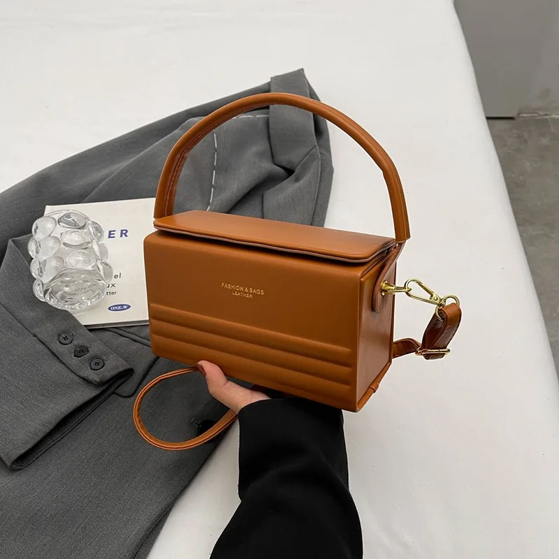 حقيبة صندوق شتوي، محفظة مربعة بسيطة للنساء، حقيبة كروس مدمجة من النهار إلى الليل، حقيبة كتف أنيقة ​
