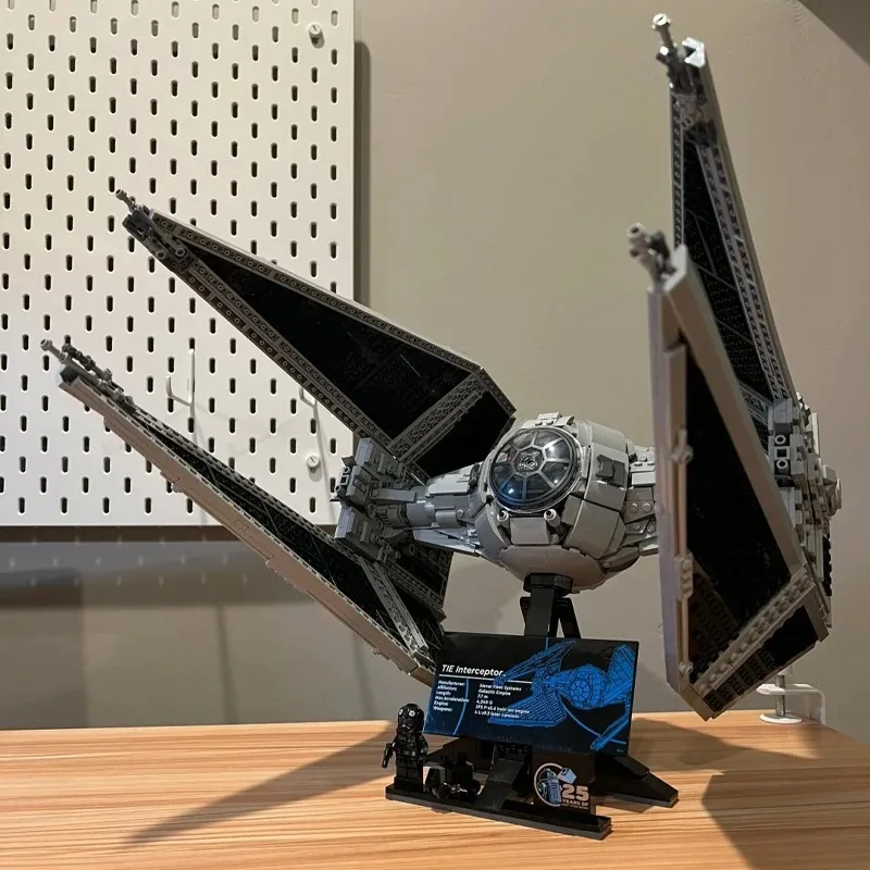 

TIE Interceptor Model 1931PCS Building Set Collectible with TIE Minifigure Creative Build Display Starfighter DIY Toy Gift Adult