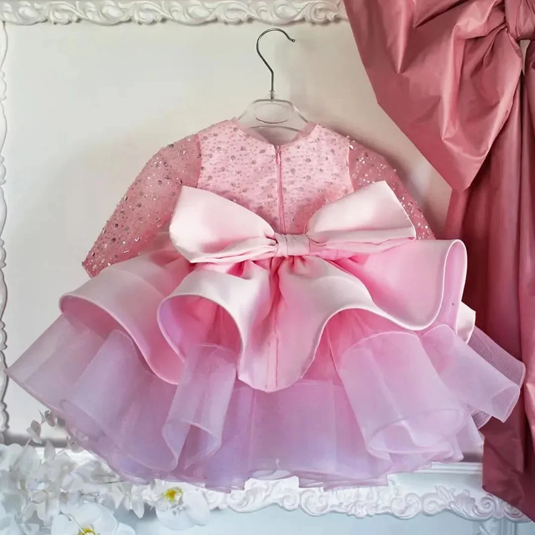 

Customized Pink Flower Girl Dress For Wedding Sequins Pearls Knee Length Puffy With Bow Baby Banquet Birthday Photo Shoot Gown