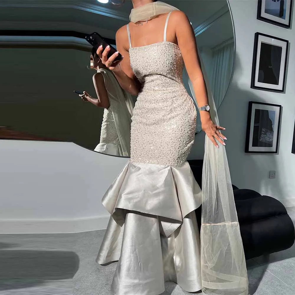 فساتين لحفلات الكوكتيل الفاخرة 2025 الساتان حورية البحر/البوق فستان المشاهير الشمبانيا ساحة الرقبة اللؤلؤ شال المتدرج Ruched فساتين لحضور الحفلات الموسيقية #1