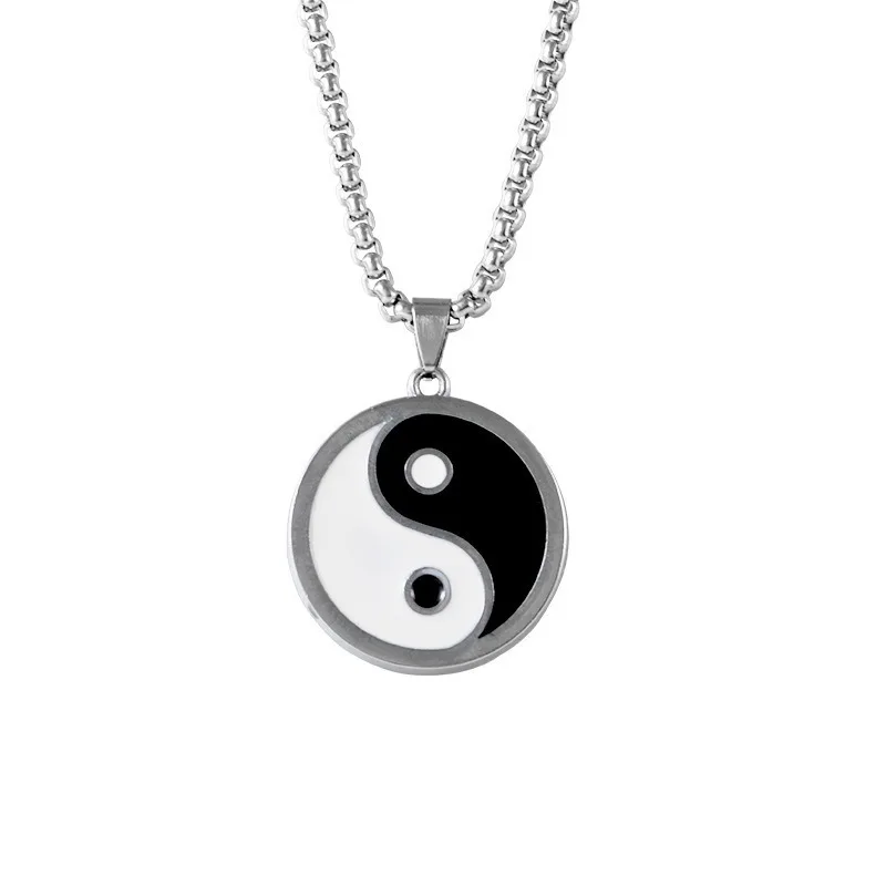 1 Piece Women and Men Vintage Chinese Style Tai Chi Bagua Compass Pendant Necklace Creative Round Chain Necklace for Unisex