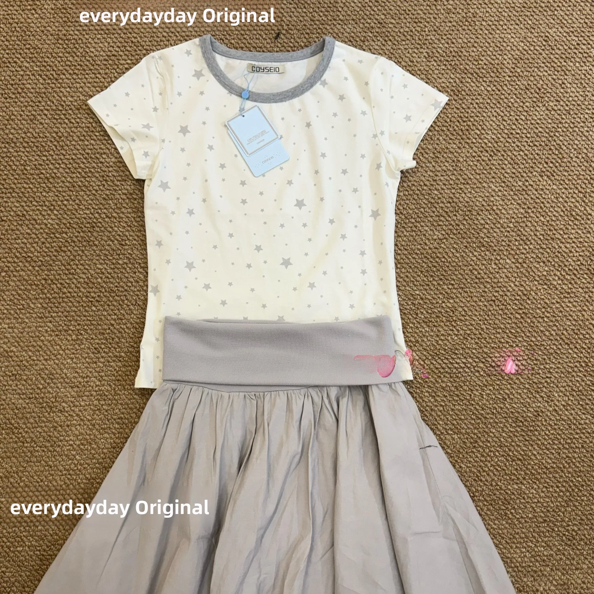 

Summer New Women's round Ne ort Sve T-irt Star Print Retro Japanese Sle Coyseio Loose Fit Creative Pattern