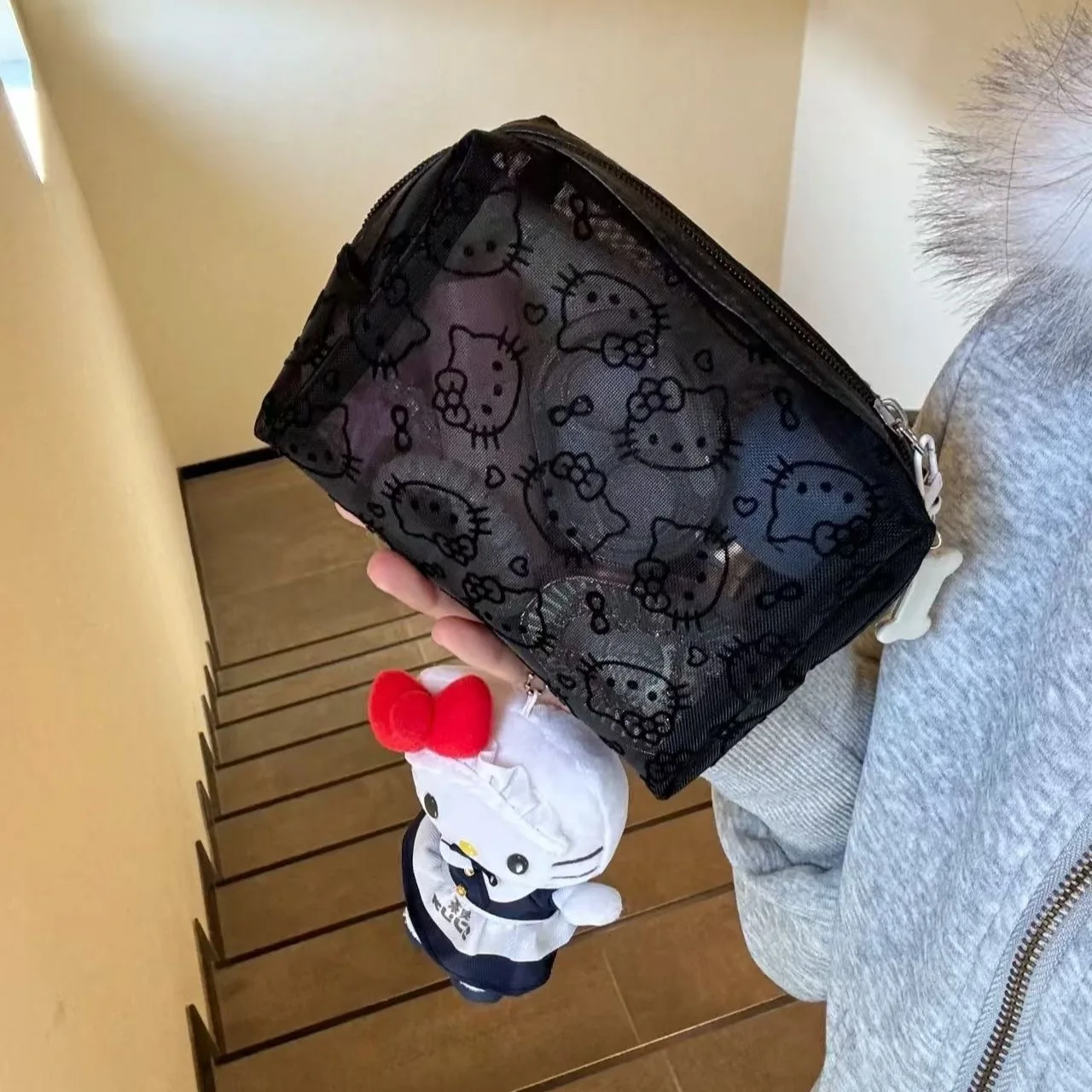 

New Kawaii Hello Kitty Cartoon Large Capacity Makeup Bag Anime Sanrio Girly Heart Cute Mesh Makeup Brush Storage Bag Gift