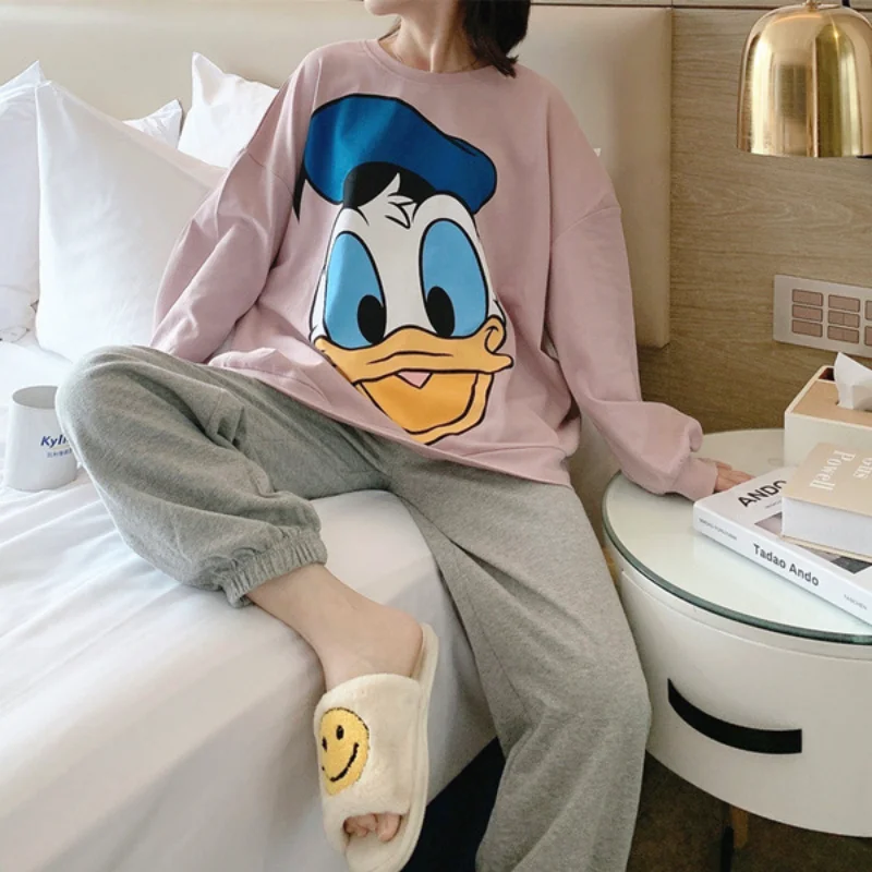 Disney Donald Duck autumn new cartoon pajamas female cute animation strawberry bear loungewear set